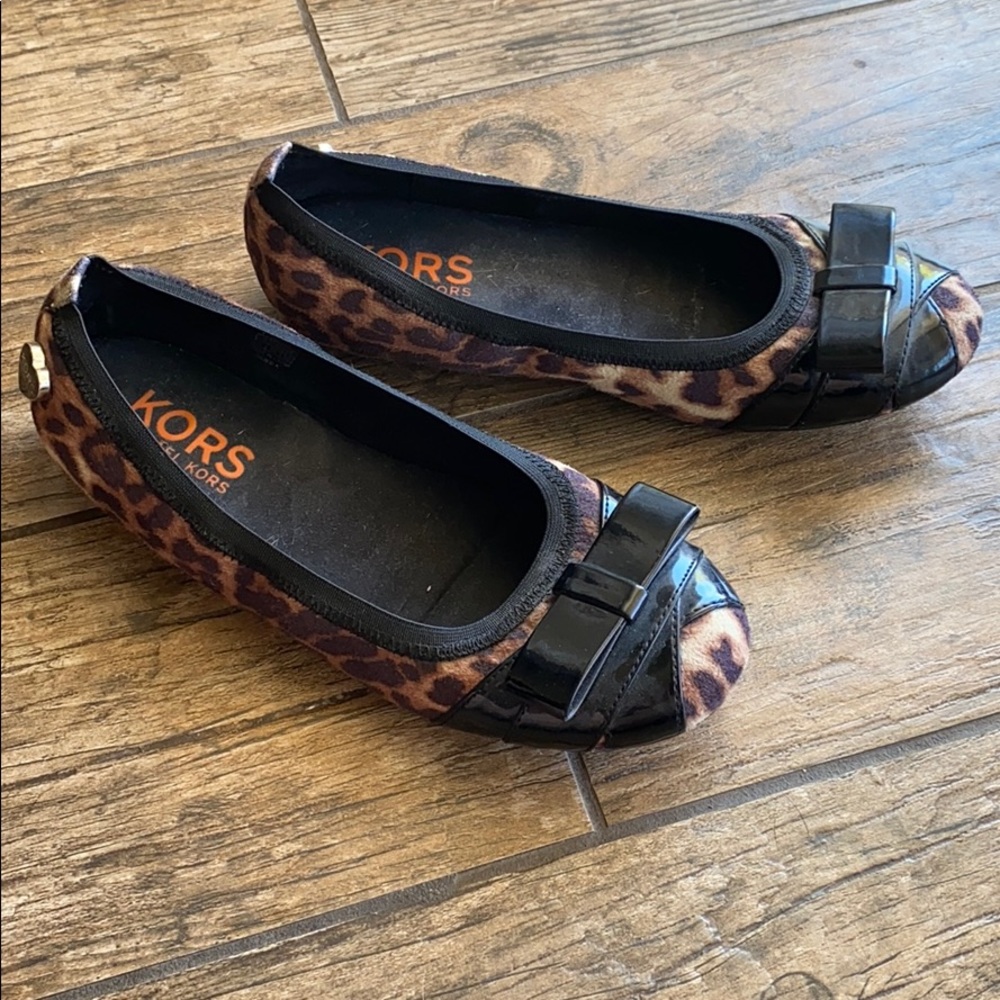 Micheal kors slip ons flats animal print
